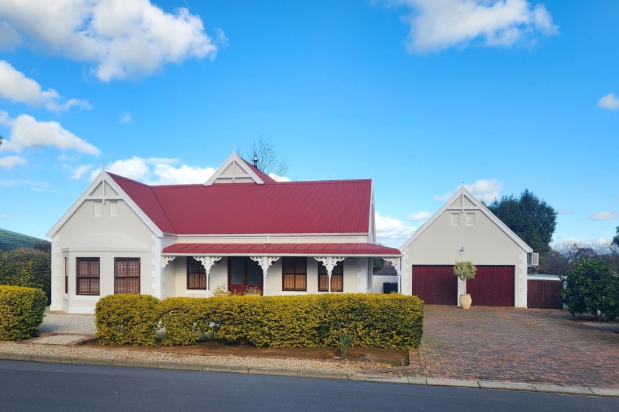 4 Bedroom Property for Sale in Panorama Western Cape
